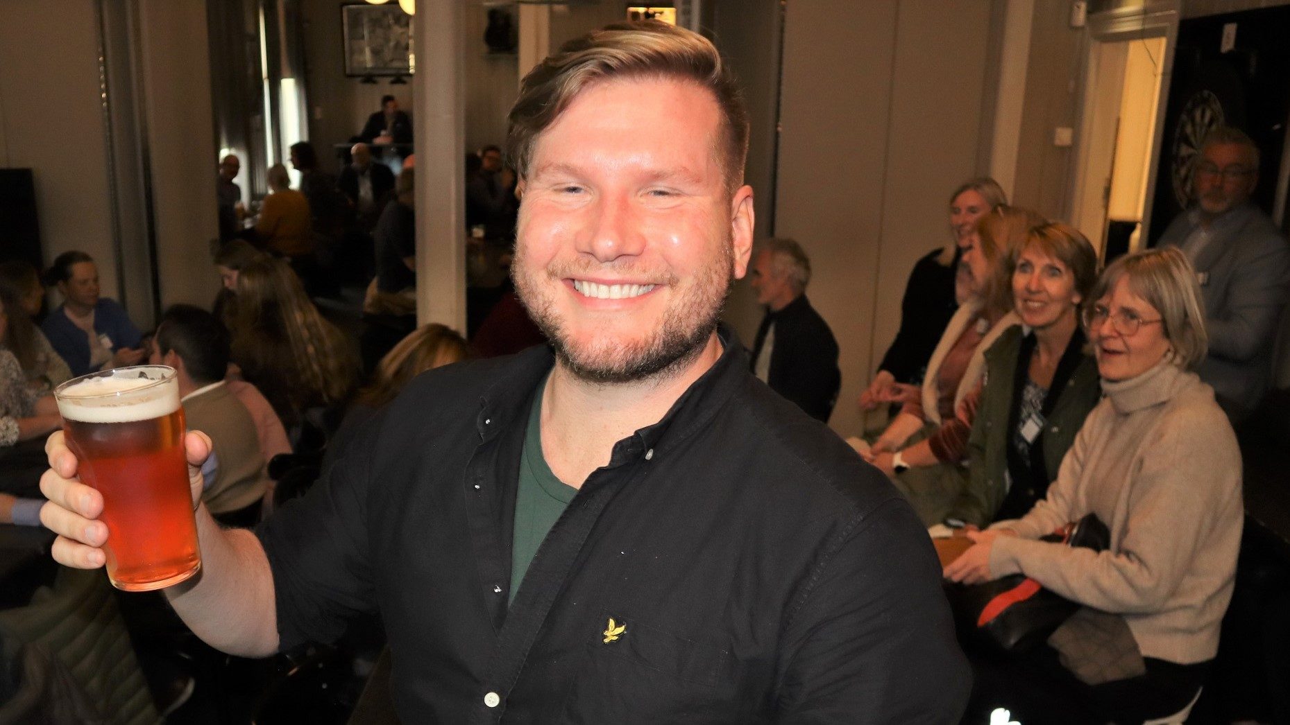 «Rikskjemiker» Alexander Sandtorv på pub-til-pub-forskning